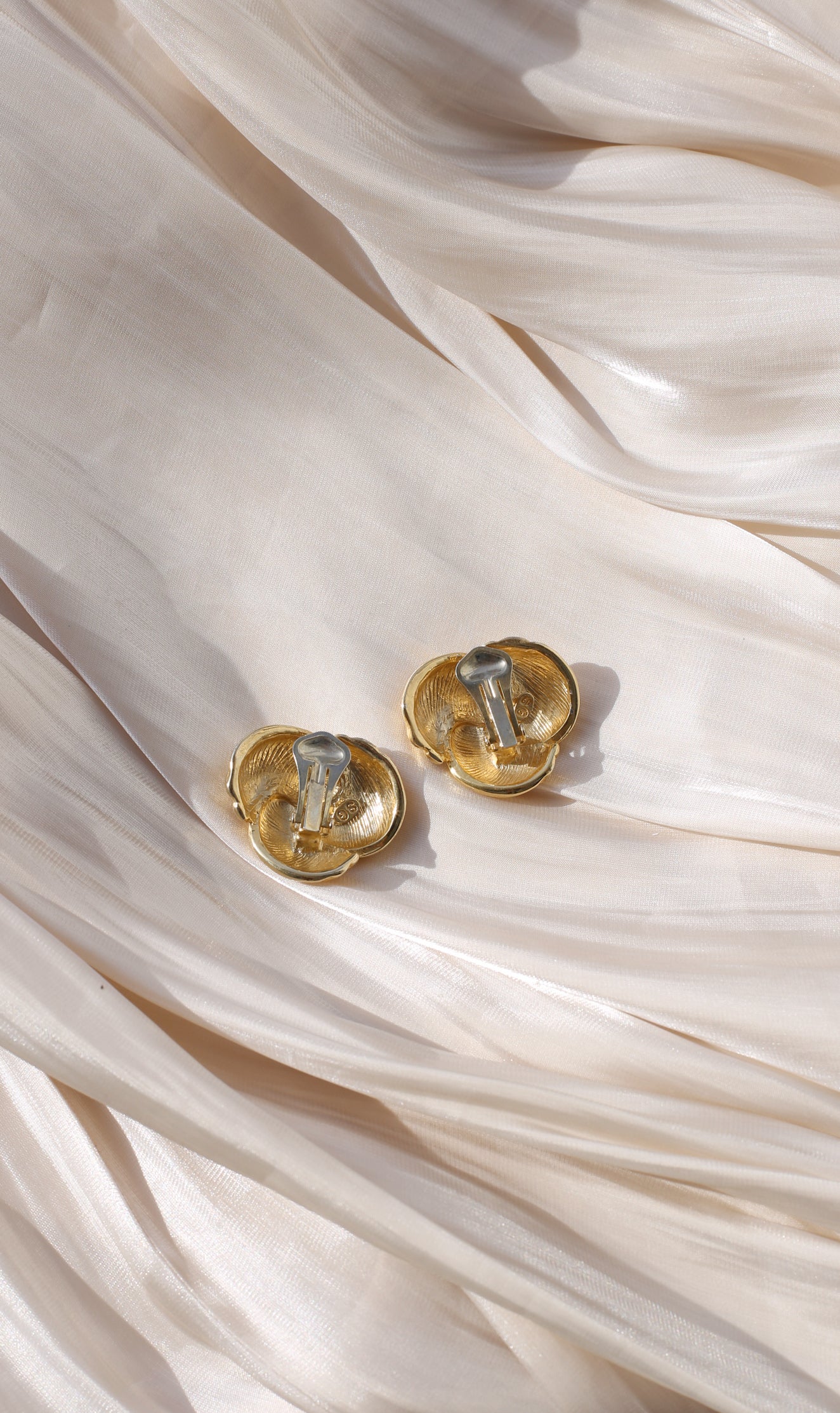 Evelina Vintage Swirl Clip-Ohrringe