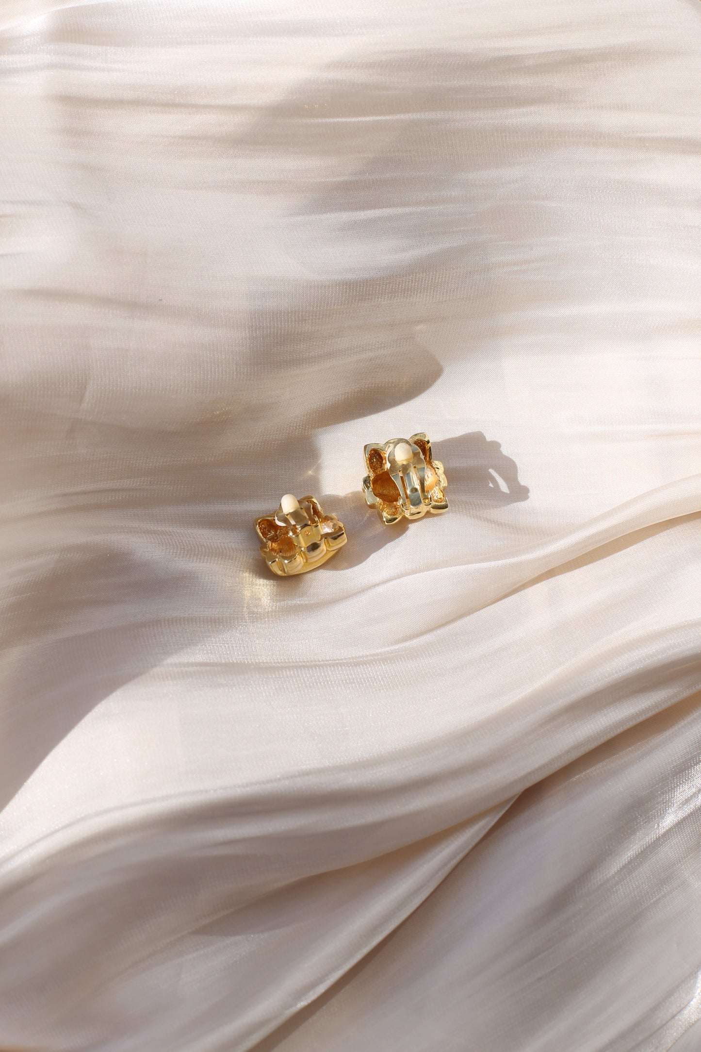 Giselle Vintage Skulpturale Knoten-Clip-Ohrringe