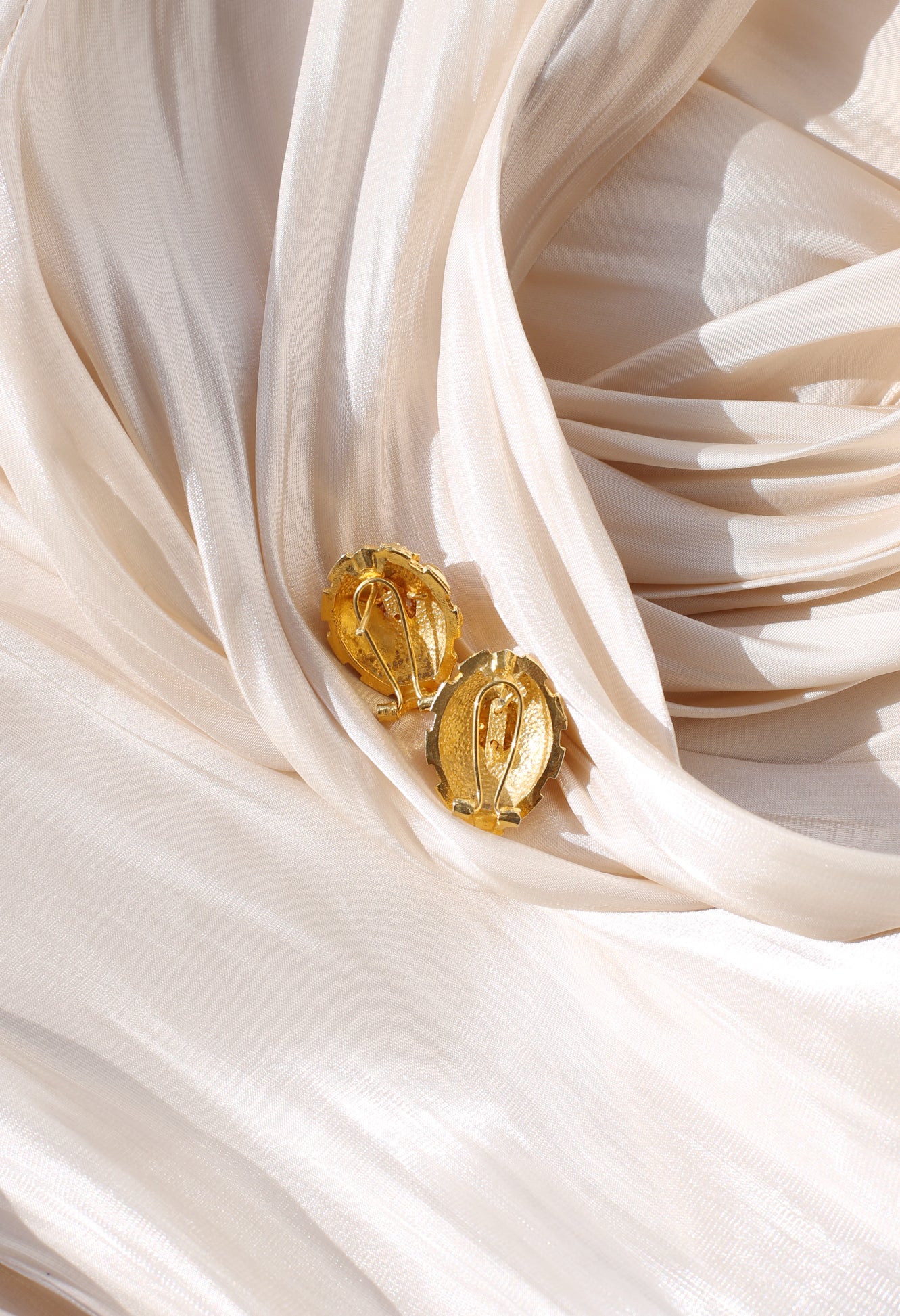 Romy Vintage Filigrane Blumen-Clip-Ohrringe