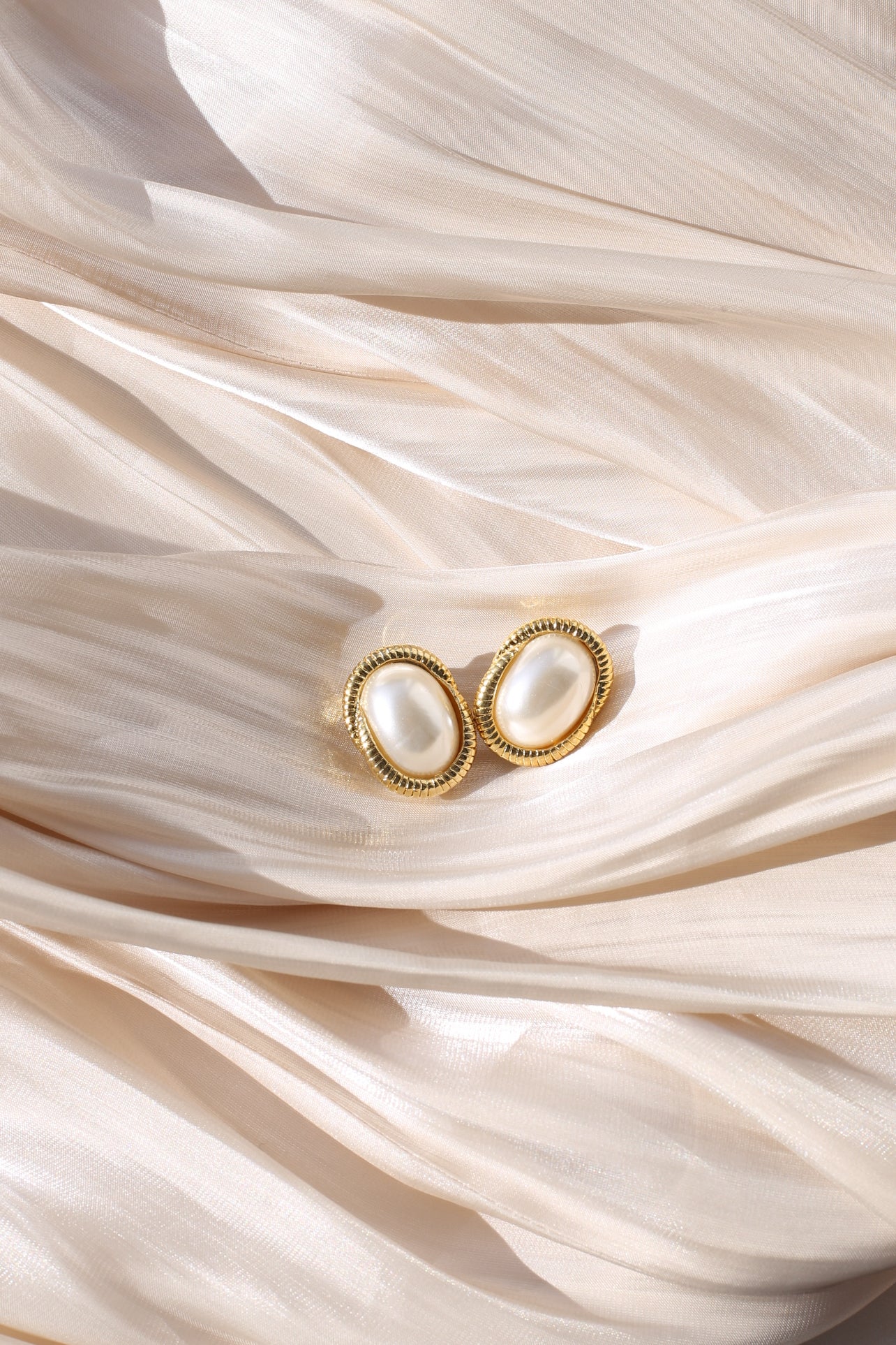 Aïda Vintage Ovale Perlenclip-Ohrringe
