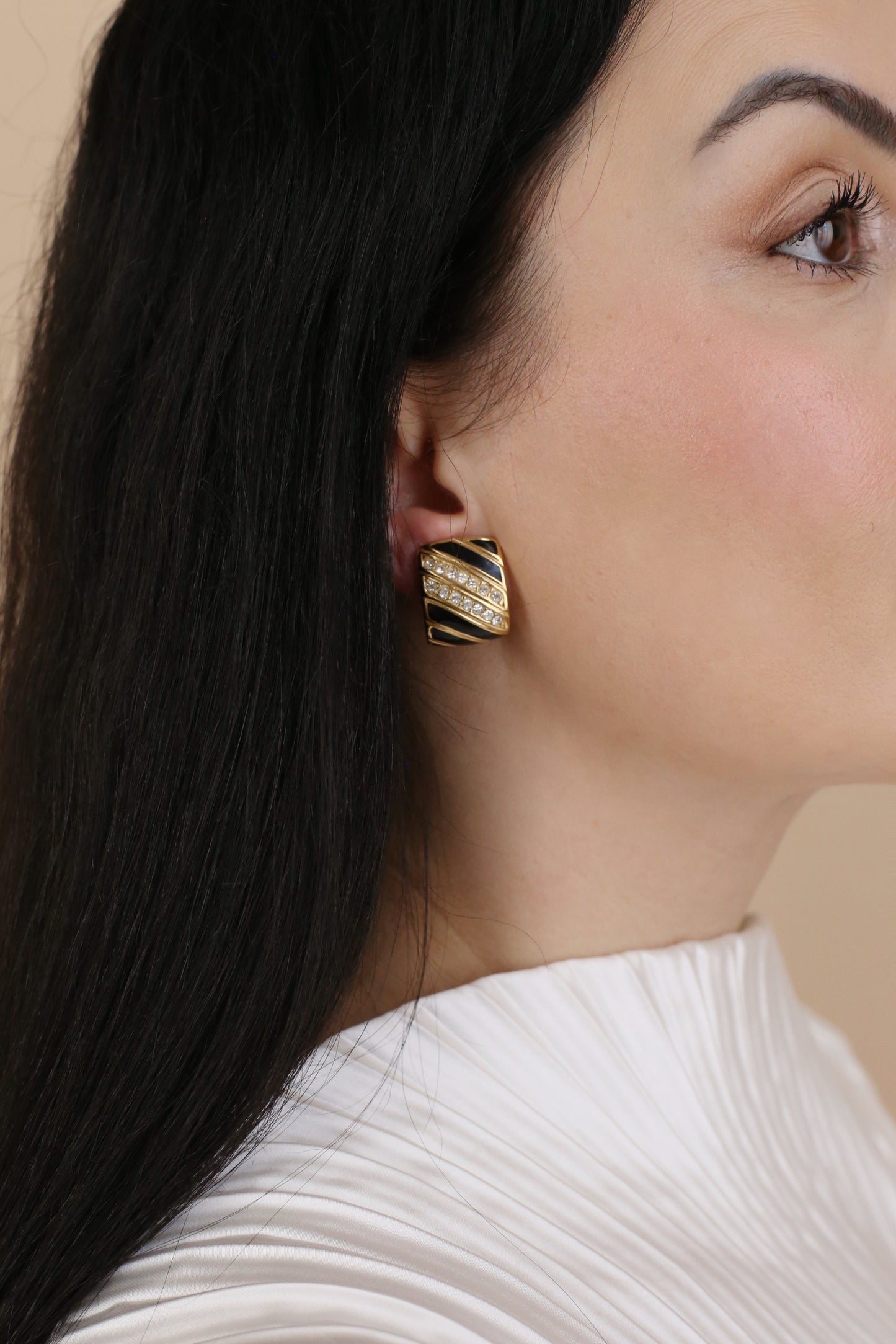 Cosima Vintage Clip-Ohrringe mit schwarzem Emaille-Pavé