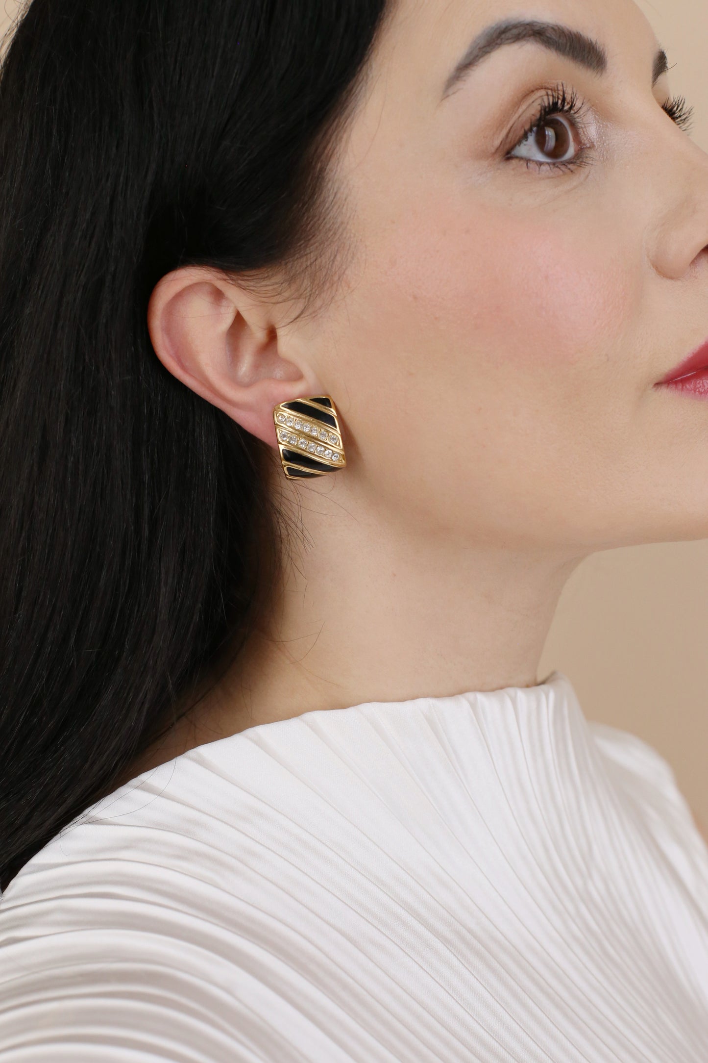 Cosima Vintage Clip-Ohrringe mit schwarzem Emaille-Pavé