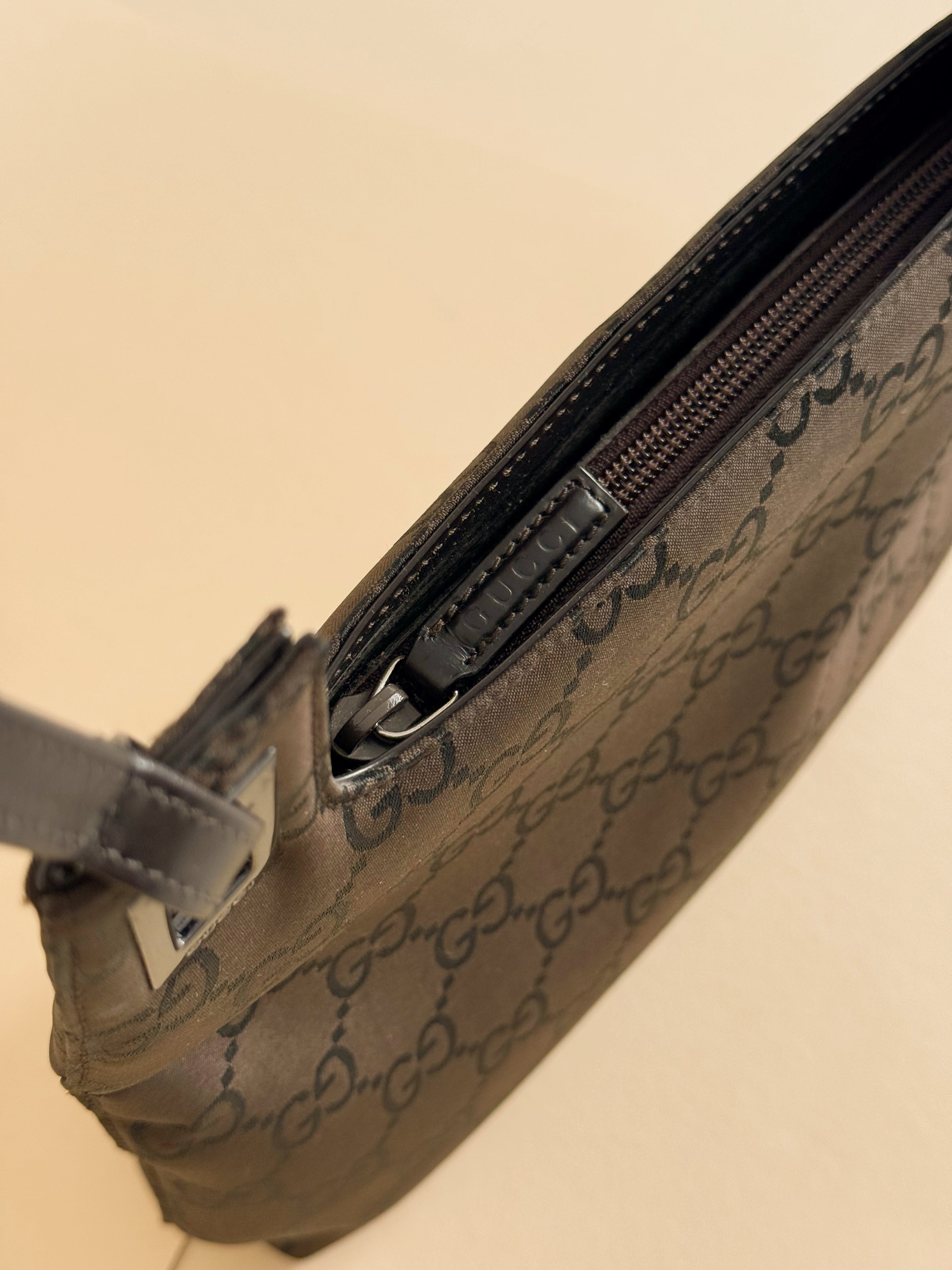 Vintage Gucci Bag from the Tom Ford Era (Logo-Canvas) – Maison Rivée