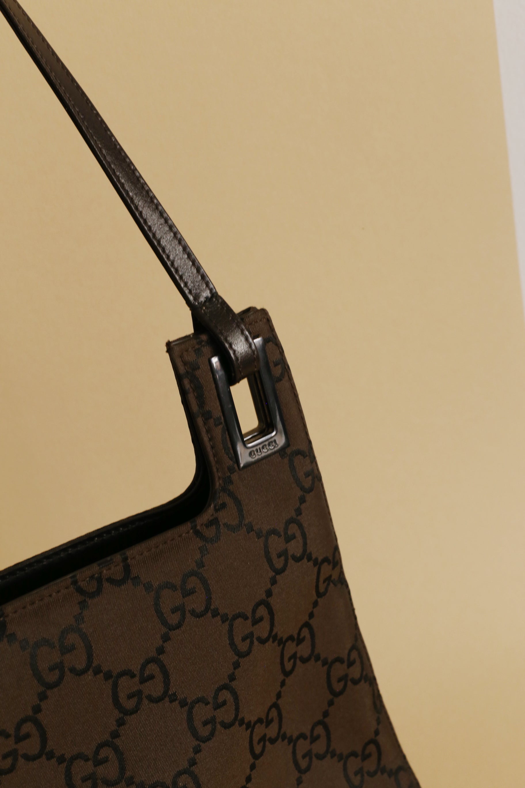 Vintage Gucci Bag from the Tom Ford Era (Logo-Canvas) – Maison Rivée