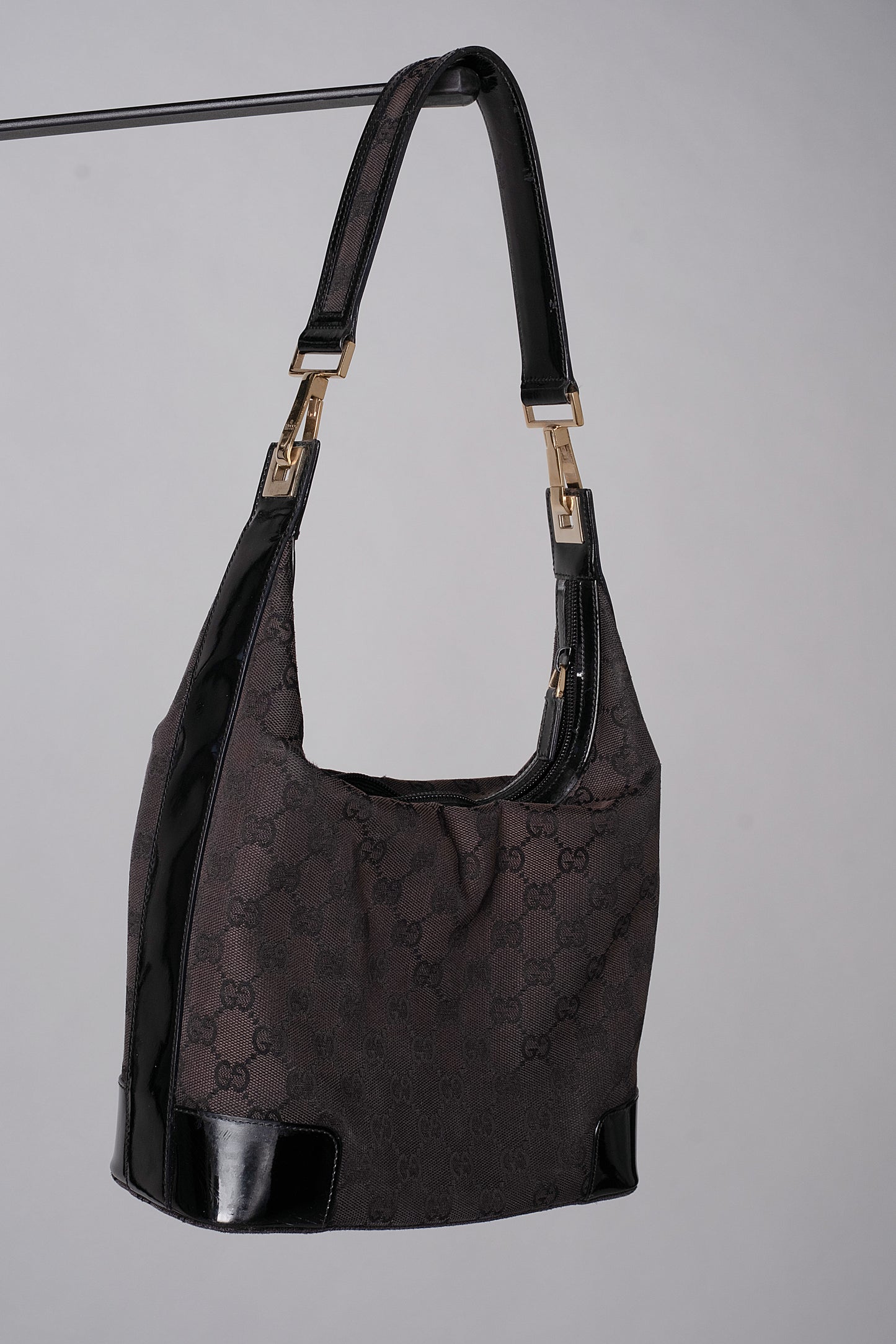 Gucci GG-Logo-Canvas Bag with Patent Leather Handles from the 90s