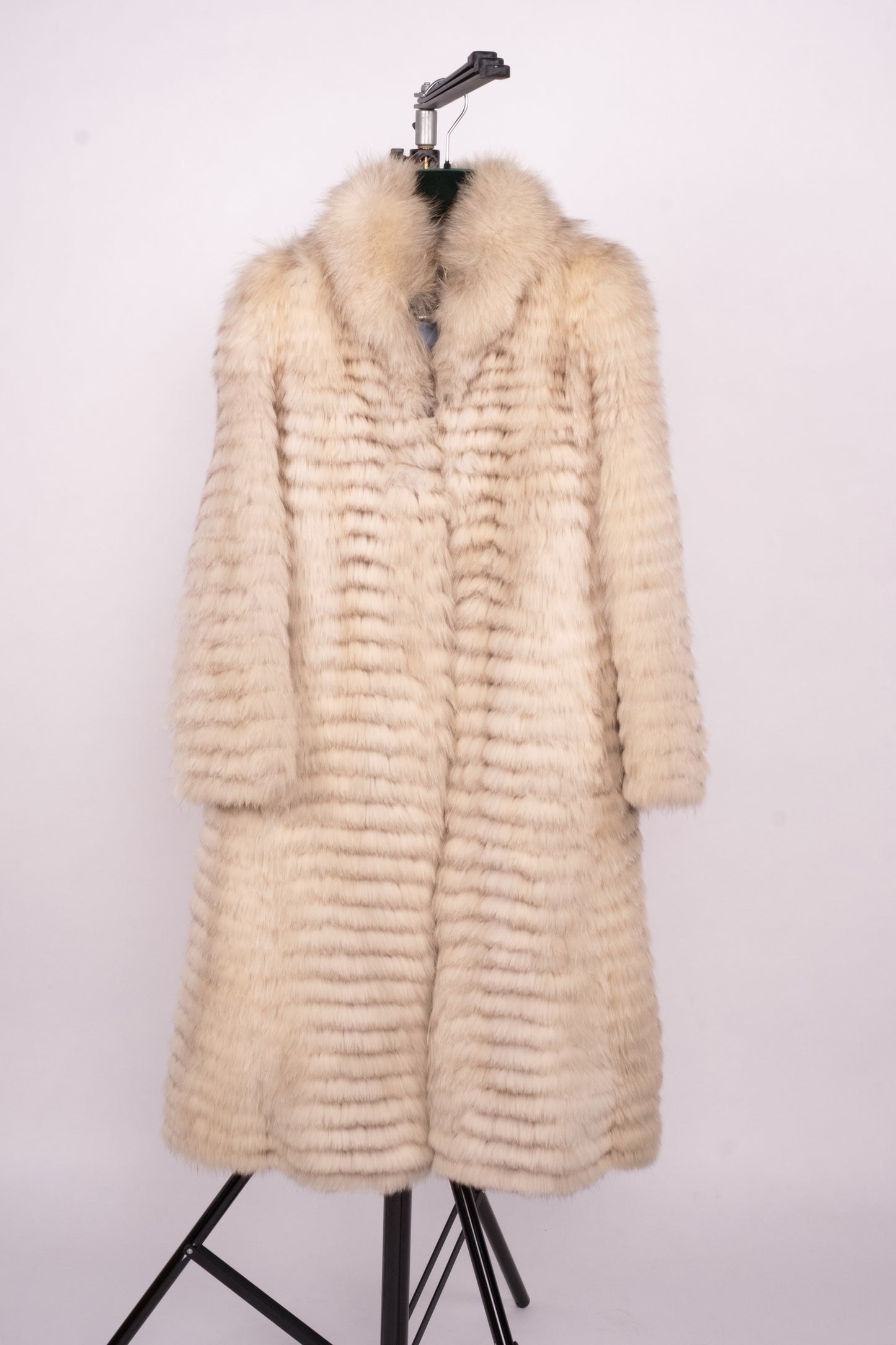 Vintage Silver Fox Fur Coat “Saphira”