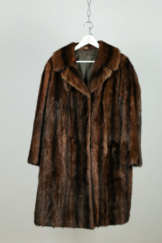 The Classic Mahogany Mink Coat "Clara"